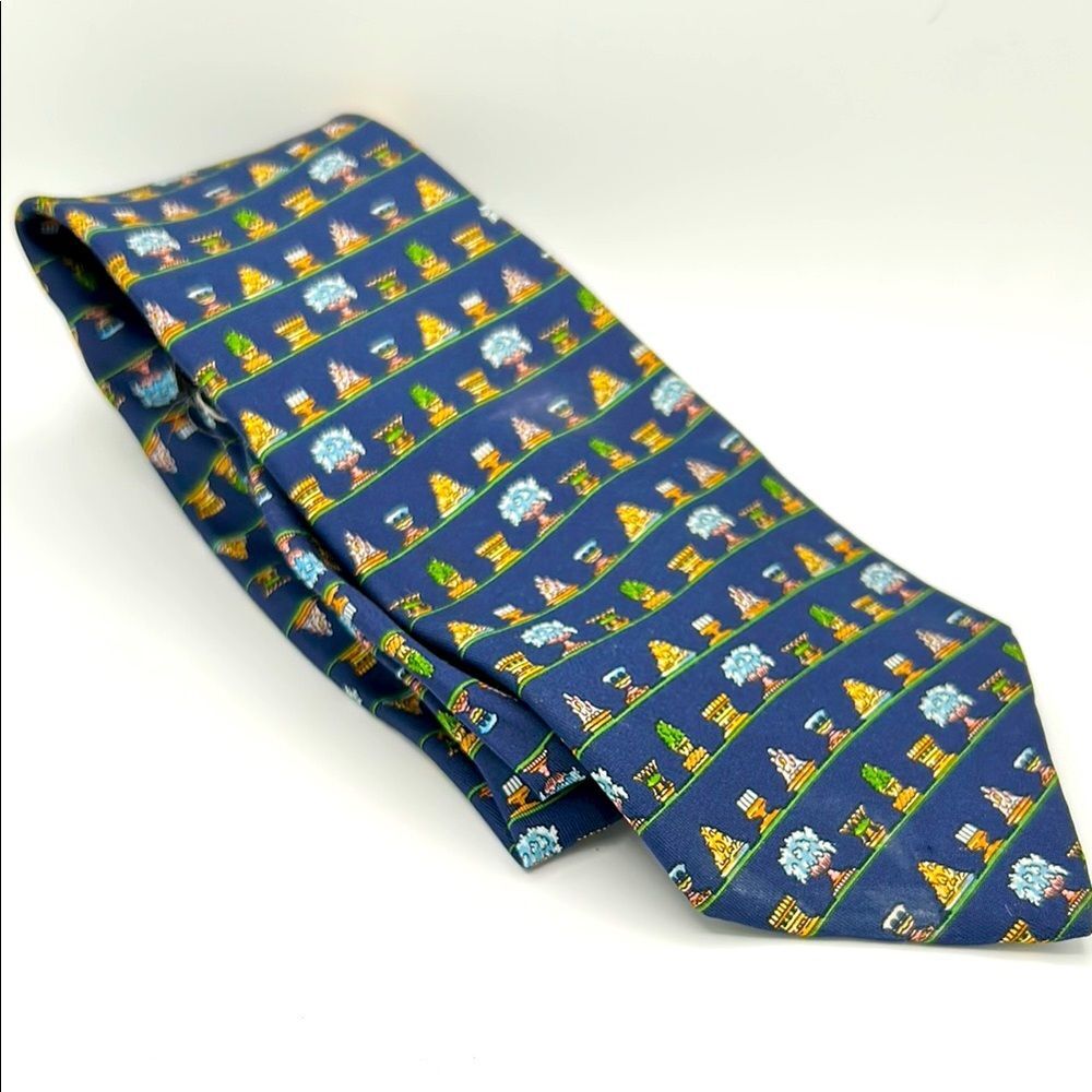 Salvatore Ferragamo 100% Silk Victorian Feast tie